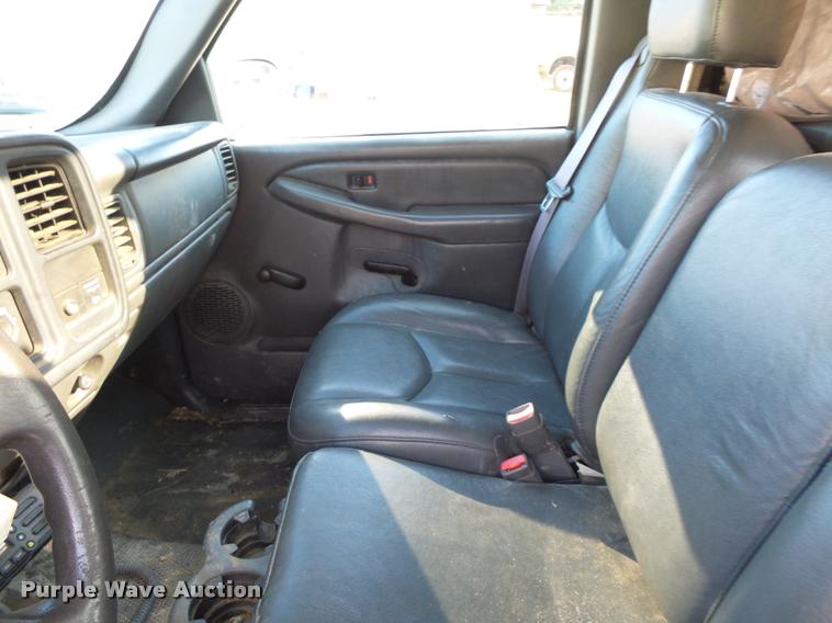 image for item BK9597 2006 Chevrolet Silverado 2500HD pickup truck