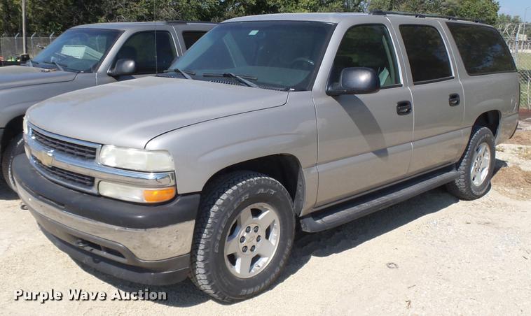 image for item BU9780 2005 Chevrolet Suburban 1500 SUV