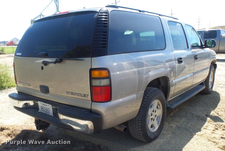 image for item BU9780 2005 Chevrolet Suburban 1500 SUV