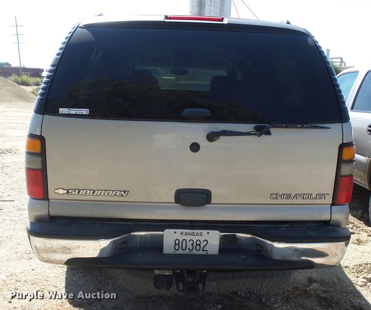 image for item BU9780 2005 Chevrolet Suburban 1500 SUV