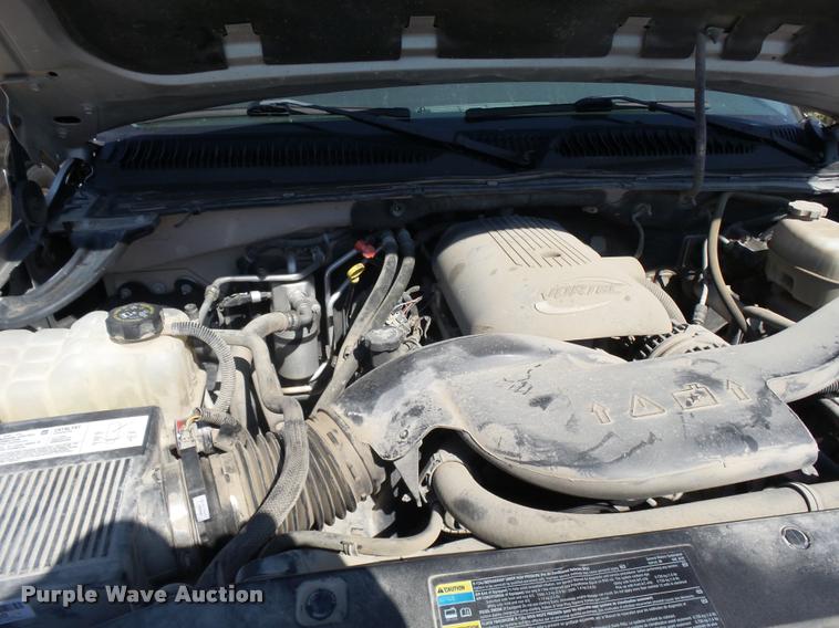 image for item BU9780 2005 Chevrolet Suburban 1500 SUV