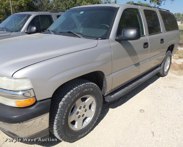 image for item BU9780 2005 Chevrolet Suburban 1500 SUV