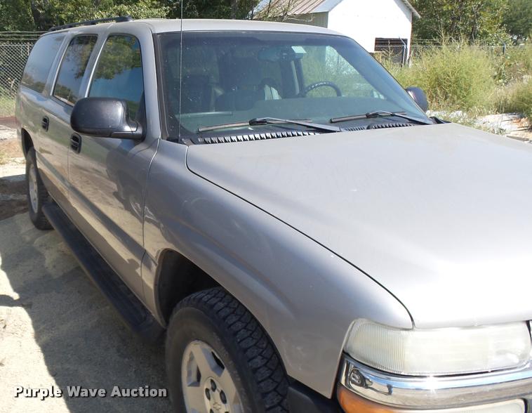 image for item BU9780 2005 Chevrolet Suburban 1500 SUV