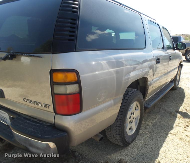 image for item BU9780 2005 Chevrolet Suburban 1500 SUV