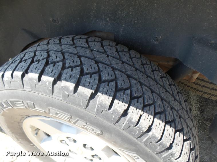 image for item BU9780 2005 Chevrolet Suburban 1500 SUV