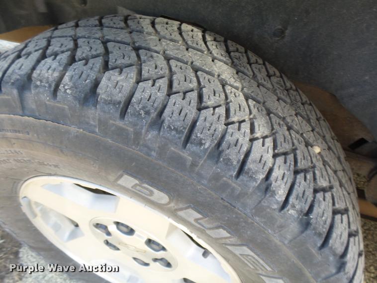 image for item BU9780 2005 Chevrolet Suburban 1500 SUV