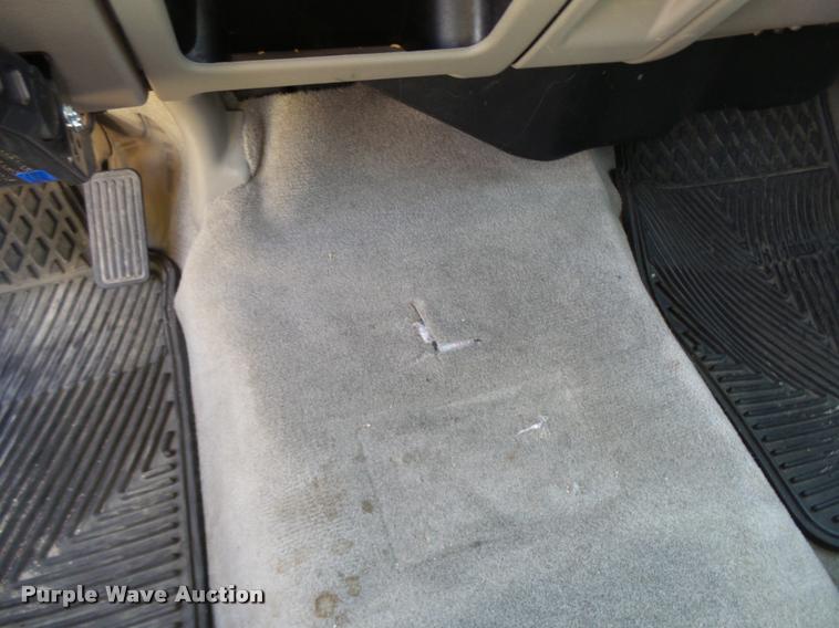 image for item BU9780 2005 Chevrolet Suburban 1500 SUV