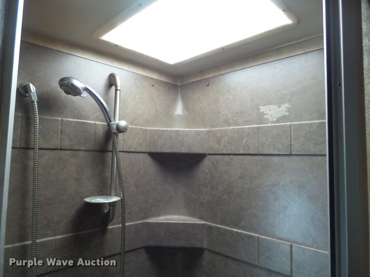 image for item BU9792 2008 Fleetwood Quantum 375RLQS Extreme Edition camper