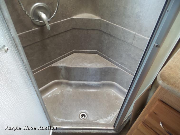 image for item BU9792 2008 Fleetwood Quantum 375RLQS Extreme Edition camper