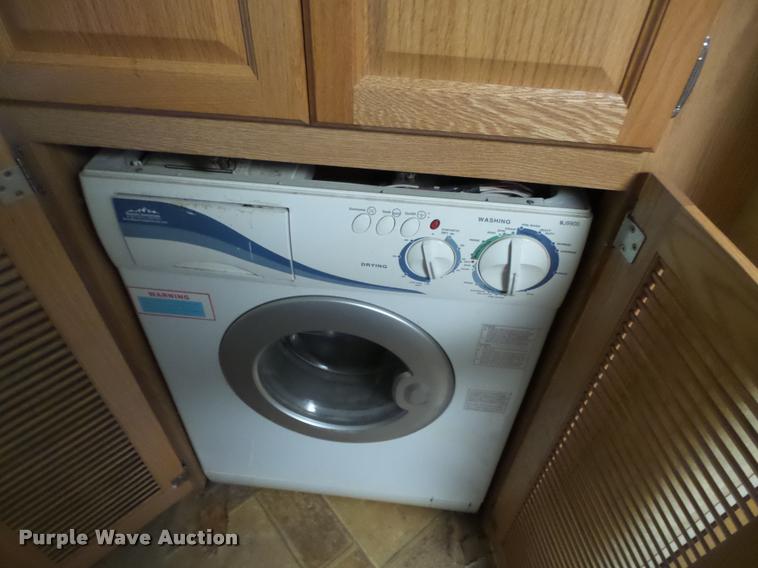 image for item BU9792 2008 Fleetwood Quantum 375RLQS Extreme Edition camper