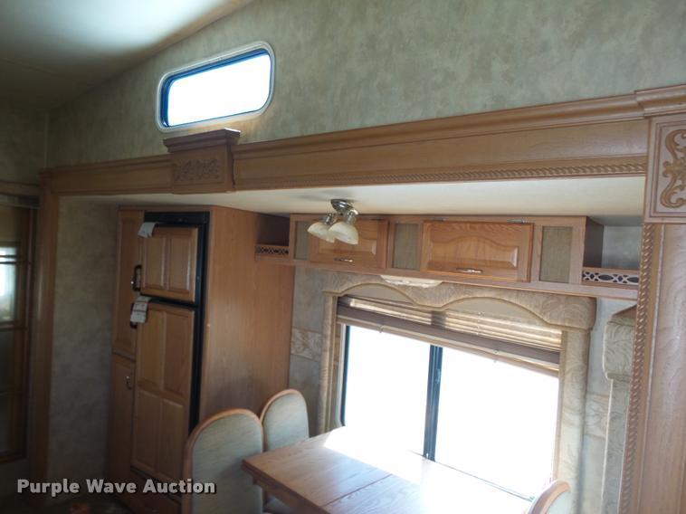 image for item BU9792 2008 Fleetwood Quantum 375RLQS Extreme Edition camper