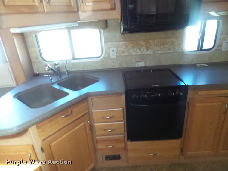 image for item BU9792 2008 Fleetwood Quantum 375RLQS Extreme Edition camper