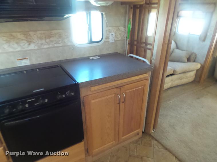 image for item BU9792 2008 Fleetwood Quantum 375RLQS Extreme Edition camper