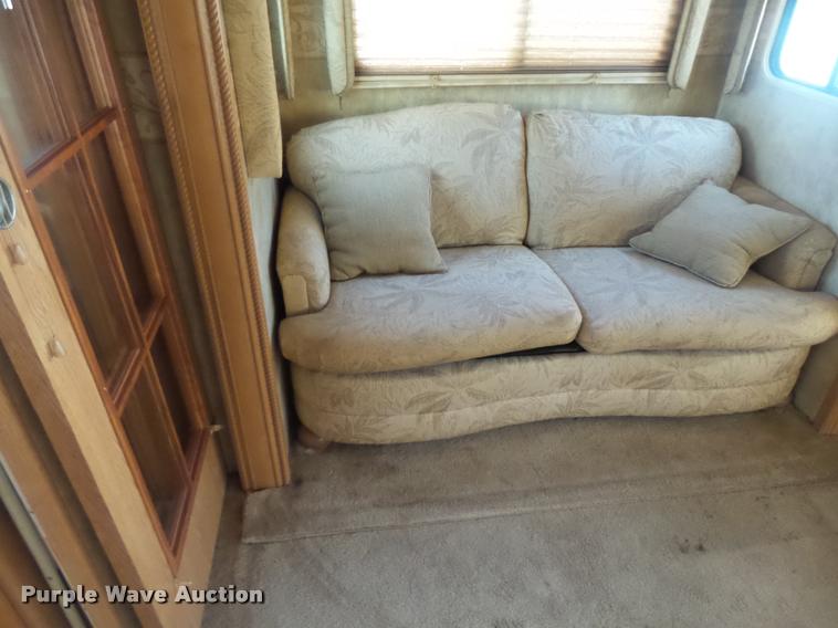 image for item BU9792 2008 Fleetwood Quantum 375RLQS Extreme Edition camper