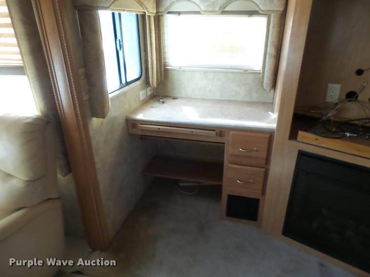 image for item BU9792 2008 Fleetwood Quantum 375RLQS Extreme Edition camper