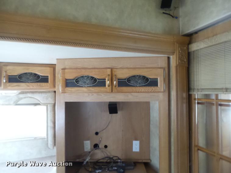 image for item BU9792 2008 Fleetwood Quantum 375RLQS Extreme Edition camper