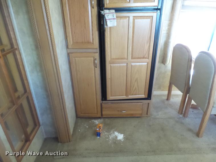 image for item BU9792 2008 Fleetwood Quantum 375RLQS Extreme Edition camper