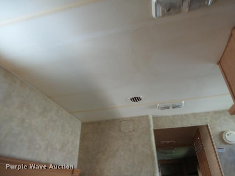 image for item BU9792 2008 Fleetwood Quantum 375RLQS Extreme Edition camper