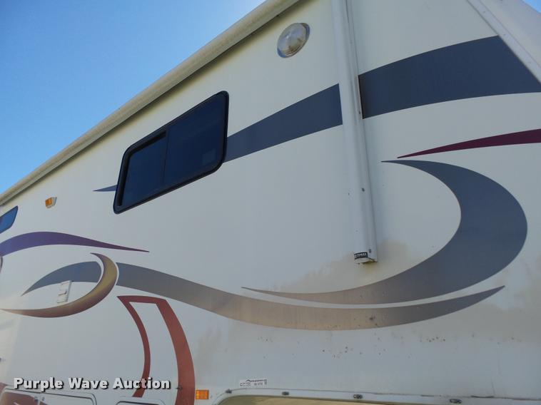 image for item BU9792 2008 Fleetwood Quantum 375RLQS Extreme Edition camper