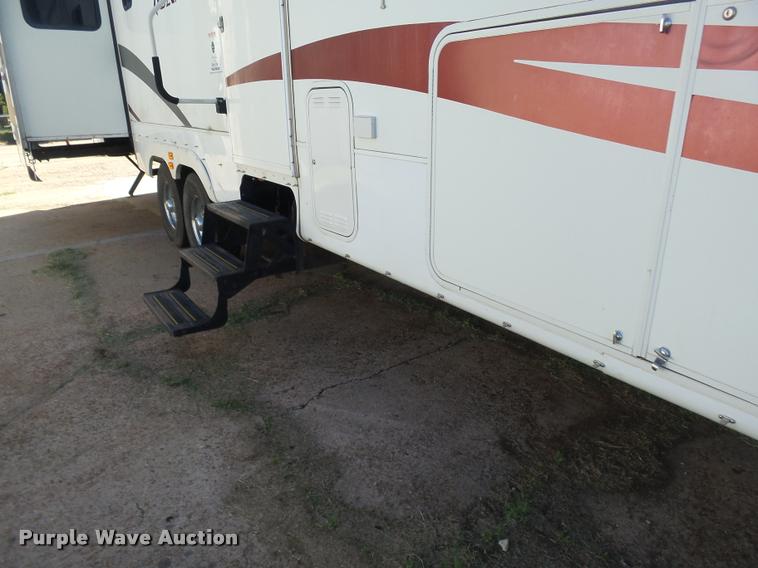 image for item BU9792 2008 Fleetwood Quantum 375RLQS Extreme Edition camper