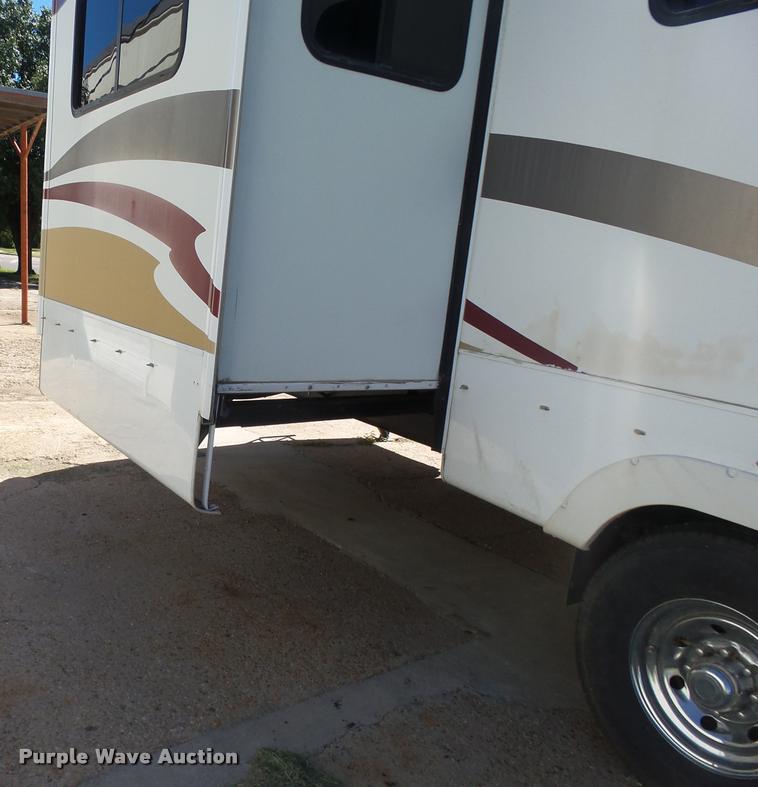 image for item BU9792 2008 Fleetwood Quantum 375RLQS Extreme Edition camper