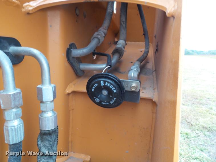 image for item BV9372 2012 Case SR220 skid steer