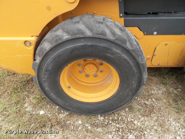 image for item BV9372 2012 Case SR220 skid steer