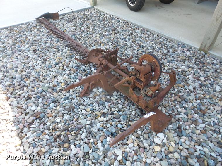image for item BV9890 Farmall sickle mower