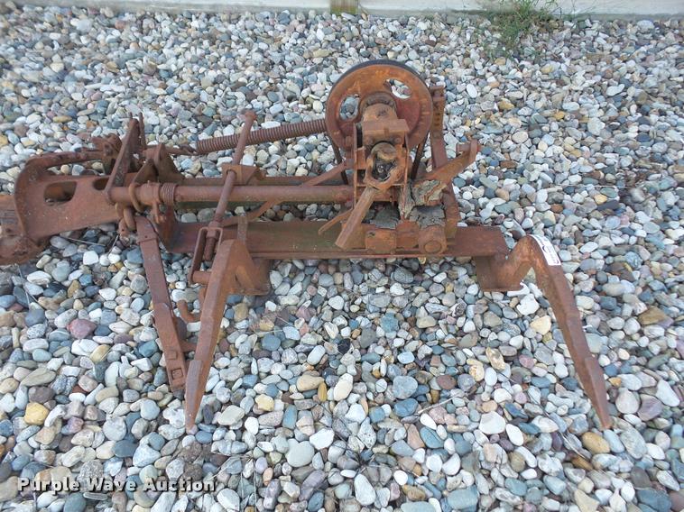 image for item BV9890 Farmall sickle mower