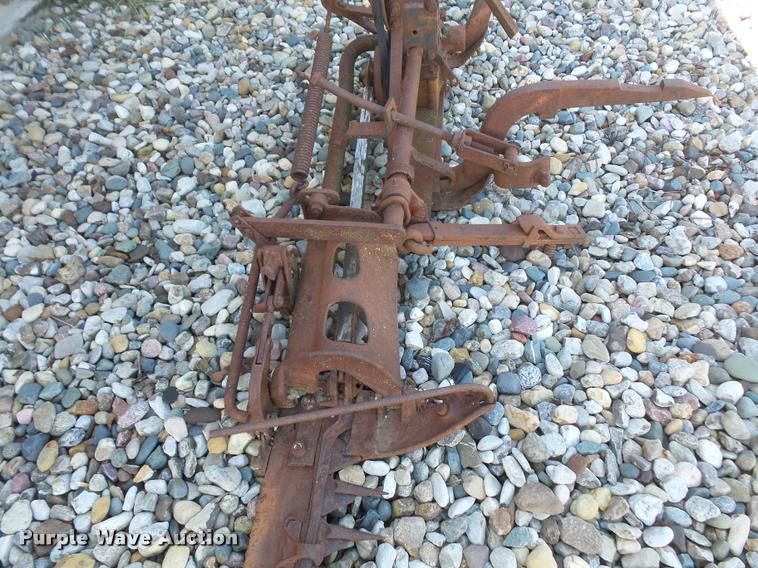 image for item BV9890 Farmall sickle mower