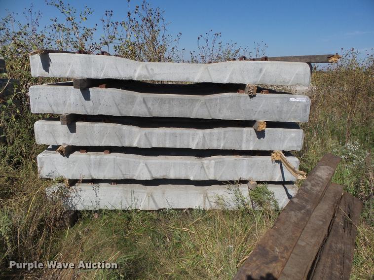 image for item BX9219 (40) concrete railroad ties