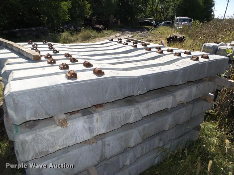 image for item BX9219 (40) concrete railroad ties