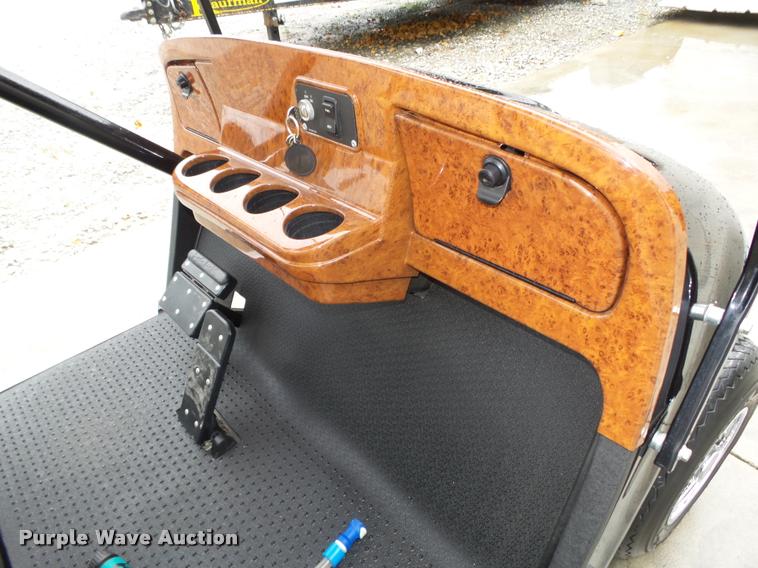 image for item BX9222 2010 Ez-go golf cart