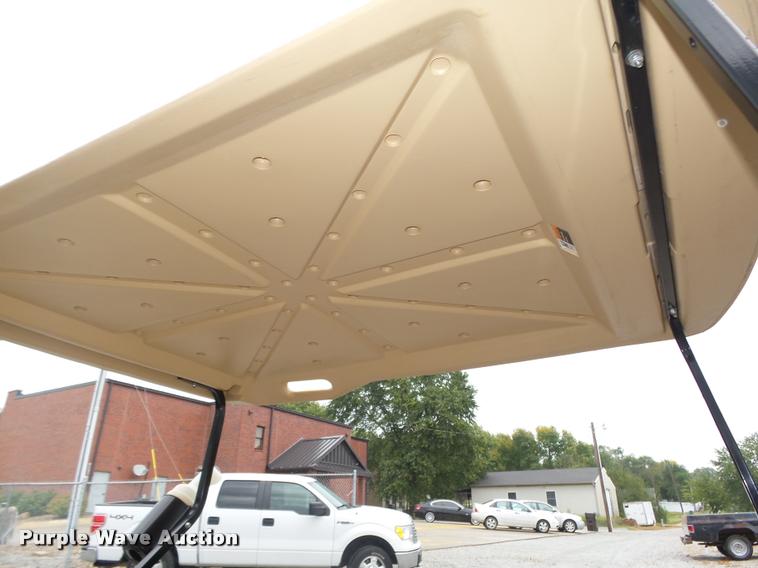 image for item BX9222 2010 Ez-go golf cart