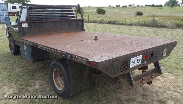 image for item BY9597 1995 Ford F450 Super Duty XLT flatbed truck