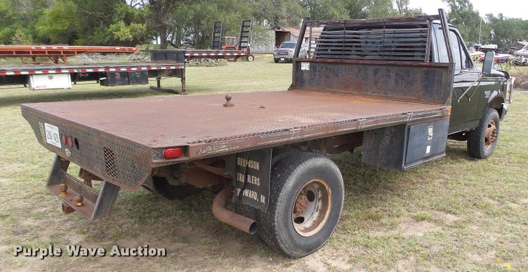 image for item BY9597 1995 Ford F450 Super Duty XLT flatbed truck