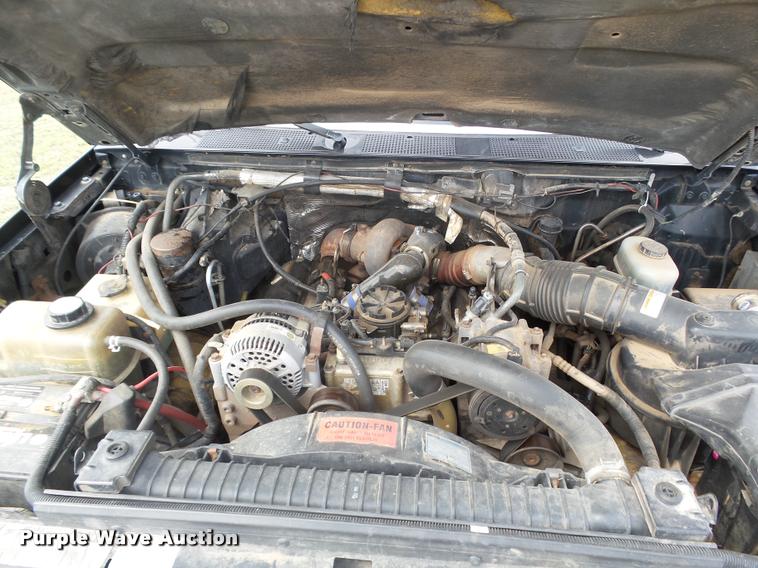 image for item BY9597 1995 Ford F450 Super Duty XLT flatbed truck