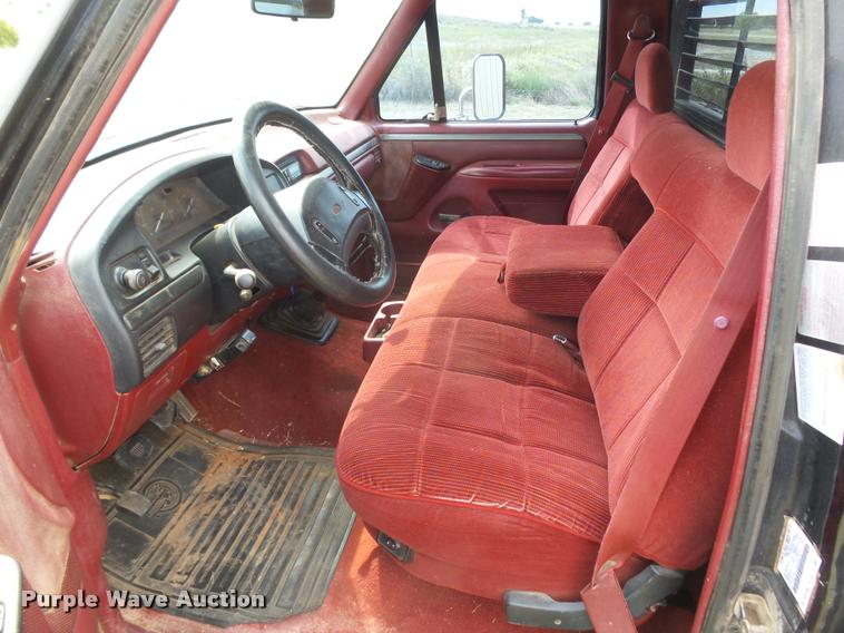 image for item BY9597 1995 Ford F450 Super Duty XLT flatbed truck