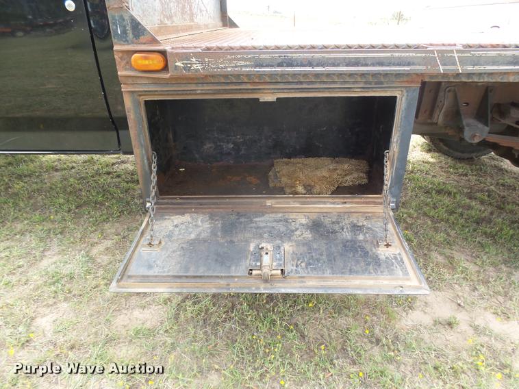 image for item BY9597 1995 Ford F450 Super Duty XLT flatbed truck