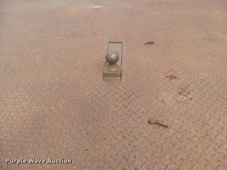 image for item BY9597 1995 Ford F450 Super Duty XLT flatbed truck