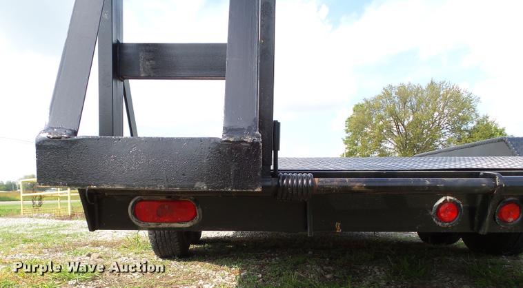 image for item BZ9859 2013 Maxey trailer