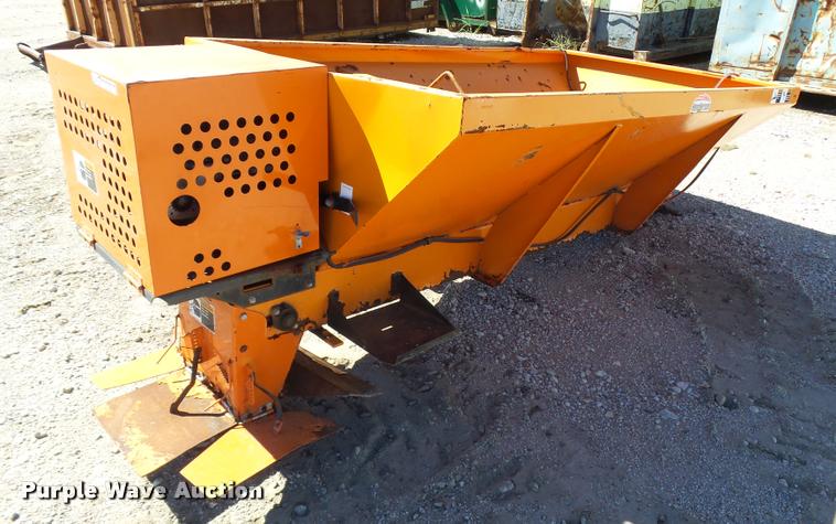 image for item CA9944 Henderson spreader