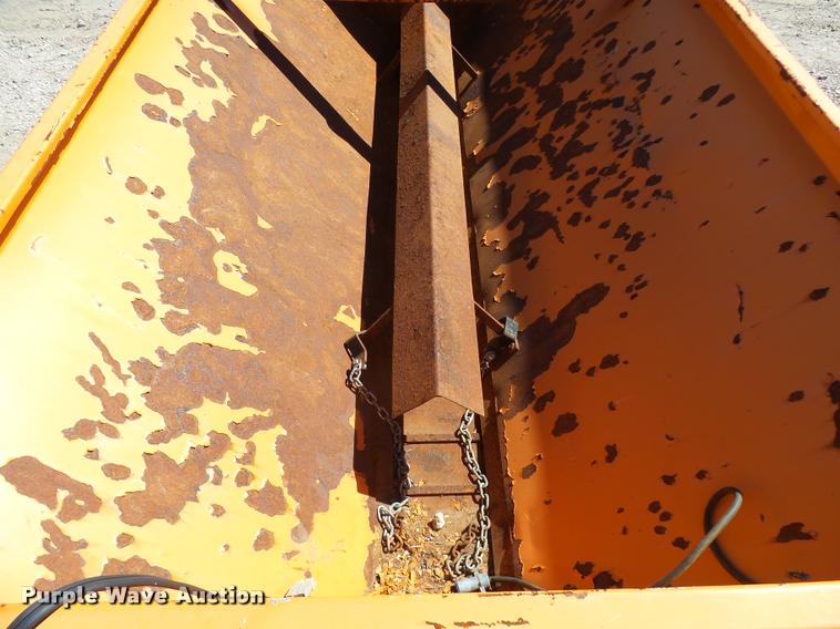 image for item CA9944 Henderson spreader