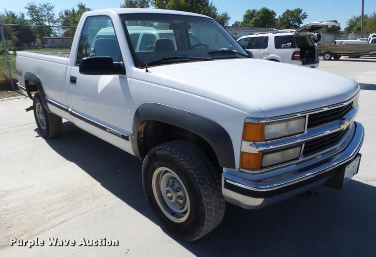 image for item CC9399 1999 Chevrolet 2500 pickup truck