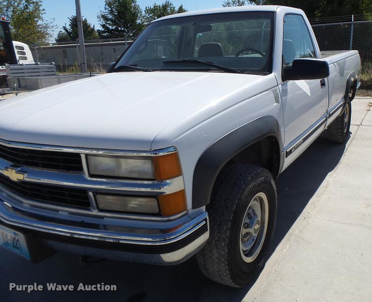 image for item CC9399 1999 Chevrolet 2500 pickup truck