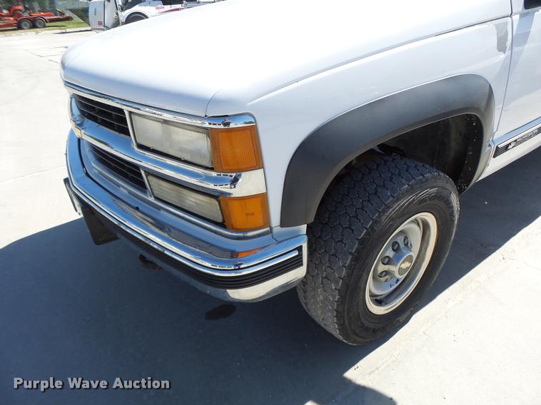 image for item CC9399 1999 Chevrolet 2500 pickup truck