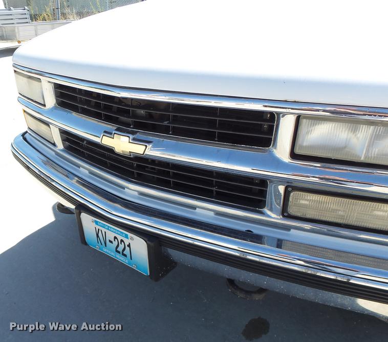 image for item CC9399 1999 Chevrolet 2500 pickup truck
