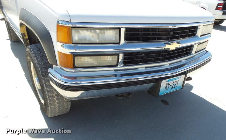 image for item CC9399 1999 Chevrolet 2500 pickup truck