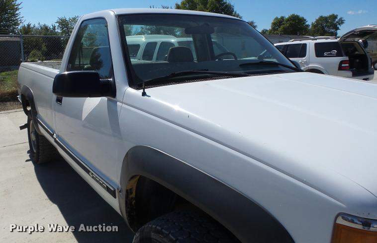 image for item CC9399 1999 Chevrolet 2500 pickup truck