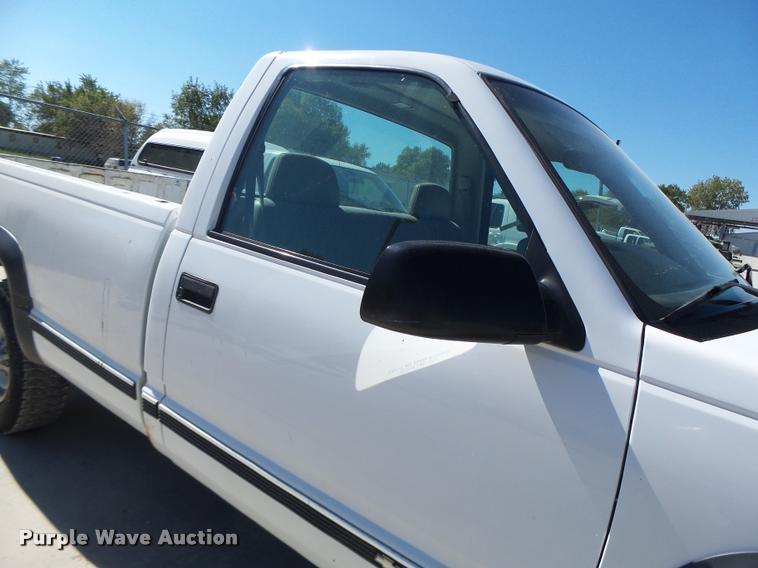 image for item CC9399 1999 Chevrolet 2500 pickup truck